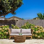 Hortensia House By Whitedream Willa